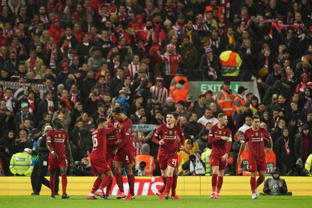 詹姆斯末节超神单节19分 湖人逆天翻盘胜快船